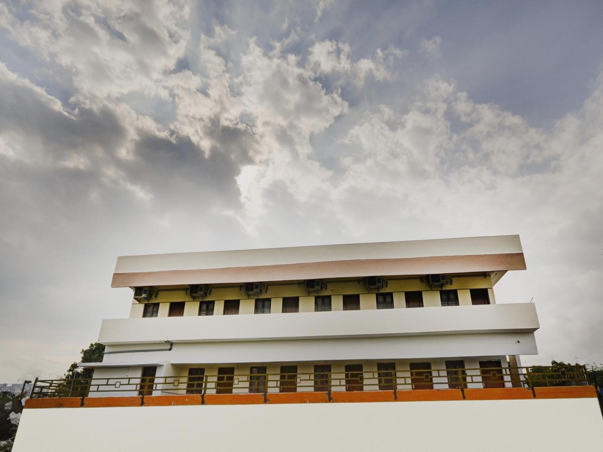 Hotel O Aruthraa Residency Podanur Exterior foto
